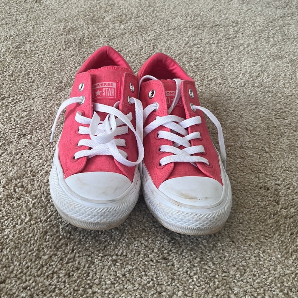 Pink Converse - Picture 3 of 5